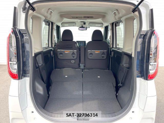 Nissan ROOX 2023-10 7619658-9