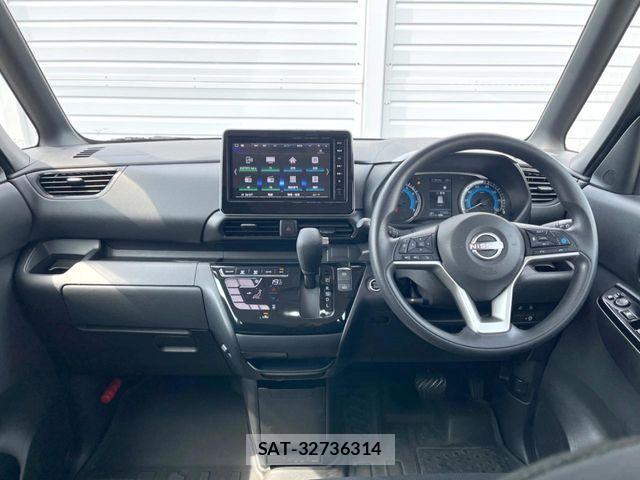 Nissan ROOX 2023-10 7619658-1