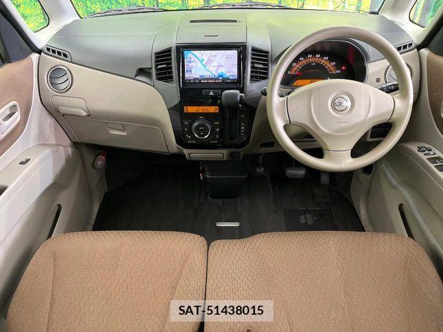 Nissan ROOX 2011-09 7619703-1