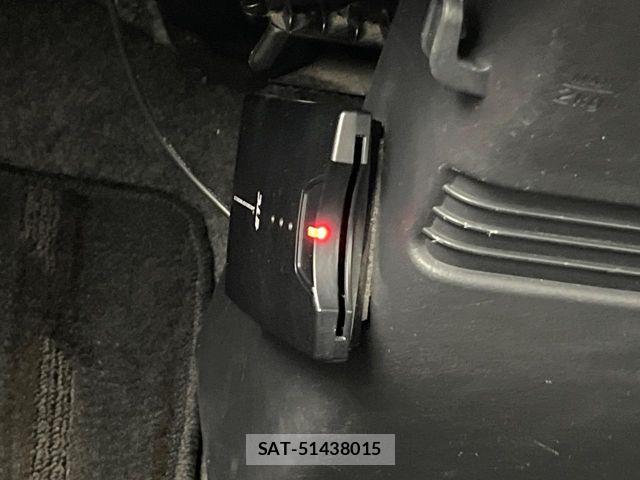Nissan ROOX 2011-09 7619703-6