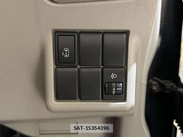 Nissan ROOX 2011-11 7619705-12