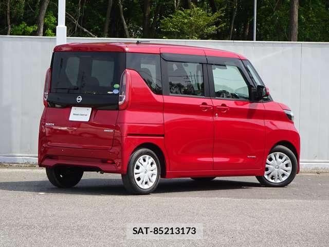 Nissan ROOX 2021-04 7619698-1