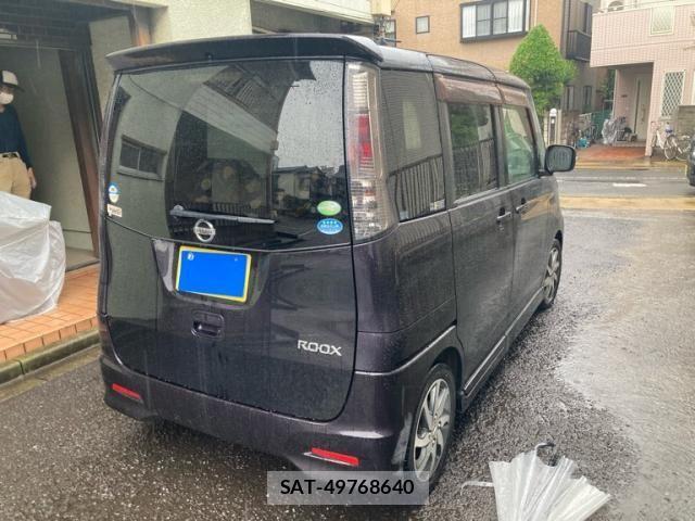 Nissan ROOX 2011-08 7728157-2