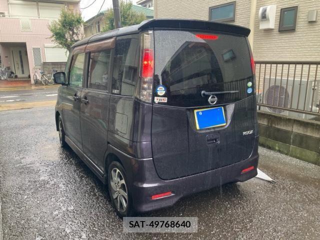 Nissan ROOX 2011-08 7728157-3