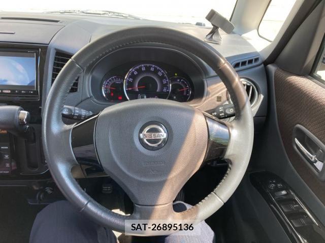 Nissan ROOX 2011-10 7728166-12