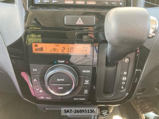 Nissan ROOX 2011-10 7728166-15