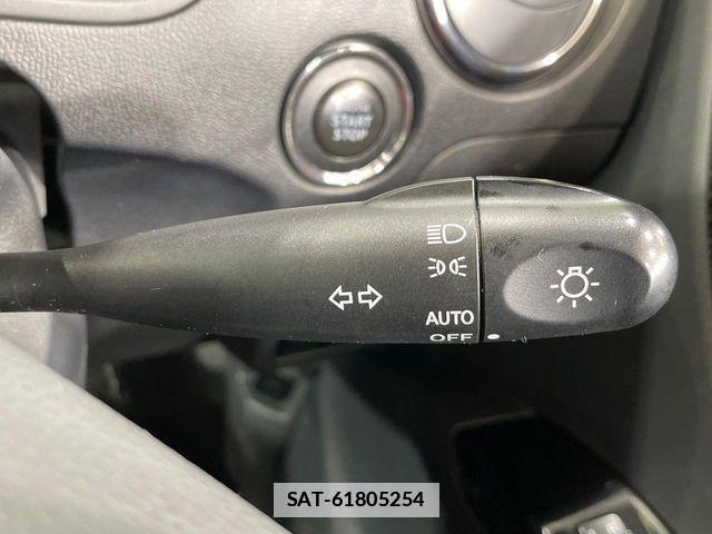 Nissan ROOX 2011-09 7728156-5