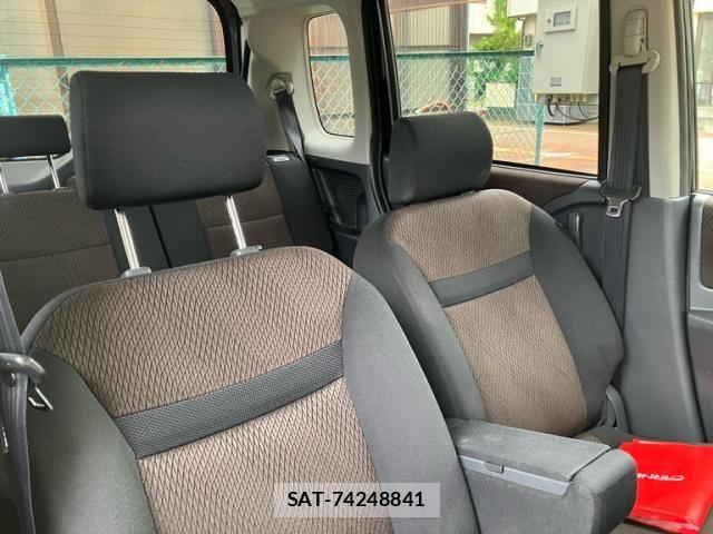 Nissan ROOX 2010-08 7728161-10