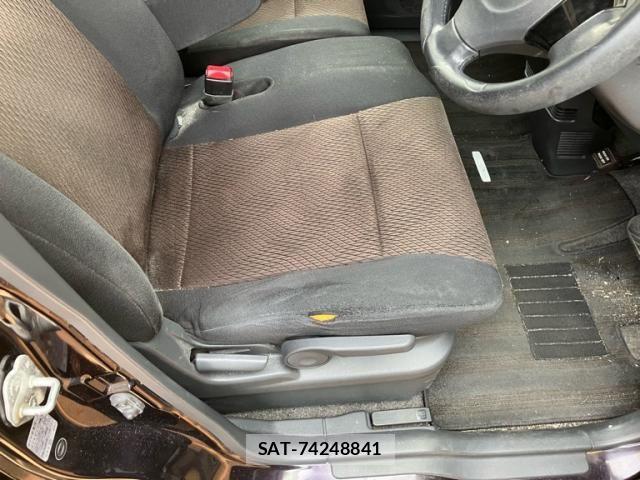 Nissan ROOX 2010-08 7728161-11