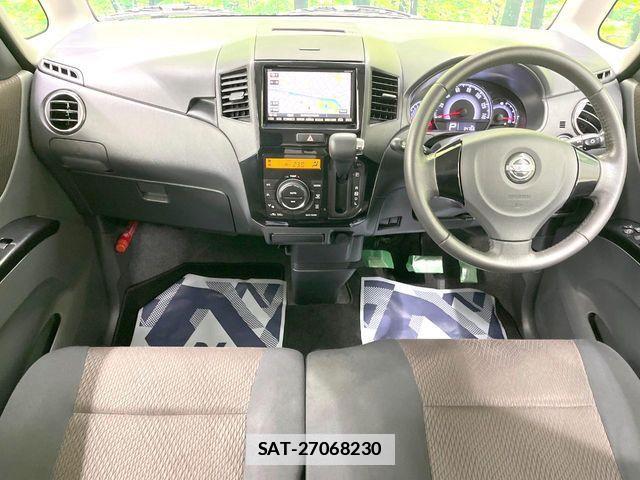 Nissan ROOX 2012-07 7728155-1