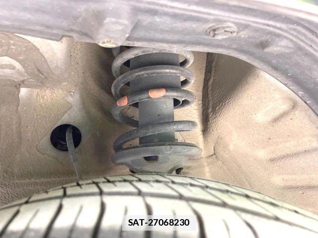 Nissan ROOX 2012-07 7728155-19