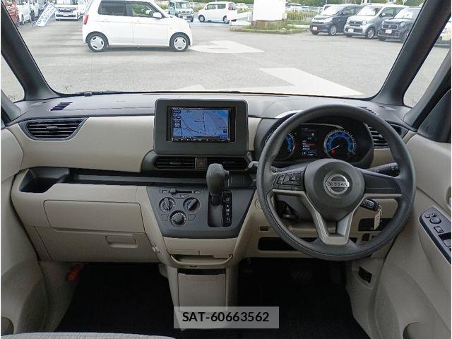 Nissan ROOX 2020-04 7879226-2