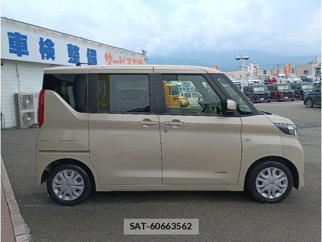 Nissan ROOX 2020-04 7879226-3