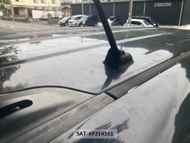 Nissan ROOX 2010-11 7879234-7