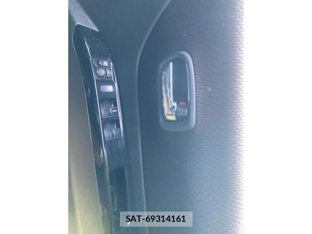 Nissan ROOX 2010-11 7879234-8