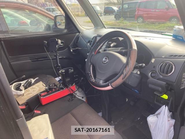 Nissan ROOX 2011-10 7879235-11