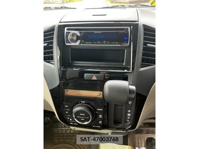 Nissan ROOX 2012-02 7879230-9