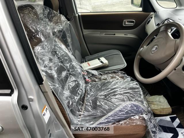 Nissan ROOX 2012-02 7879230-10