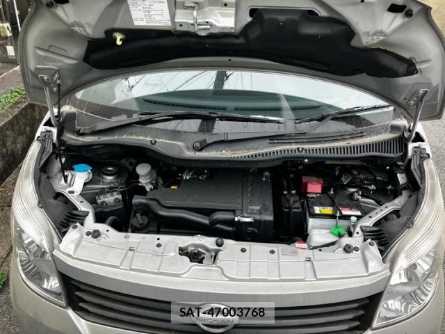 Nissan ROOX 2012-02 7879230-16