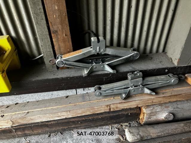 Nissan ROOX 2012-02 7879230-18