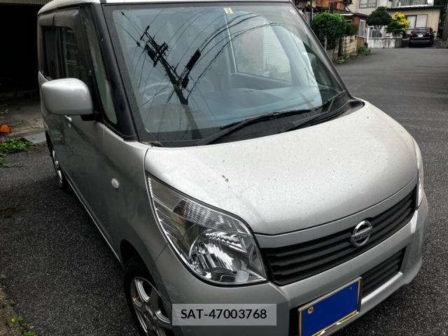 Nissan ROOX 2012-02 7879230-1