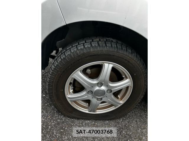 Nissan ROOX 2012-02 7879230-5