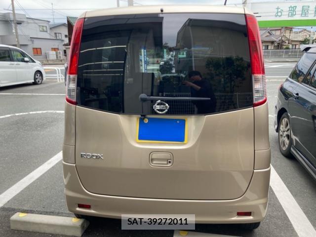 Nissan ROOX 2010-01 7903335-4