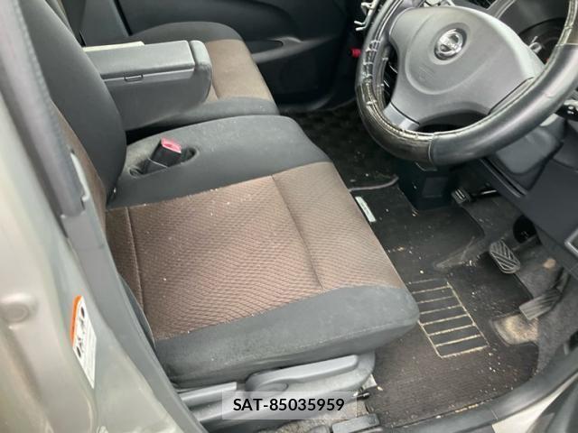 Nissan ROOX 2011-07 7963633-10