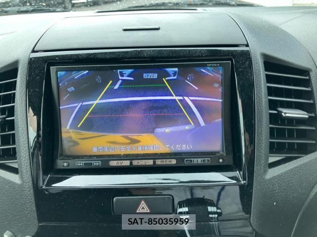 Nissan ROOX 2011-07 7963633-15