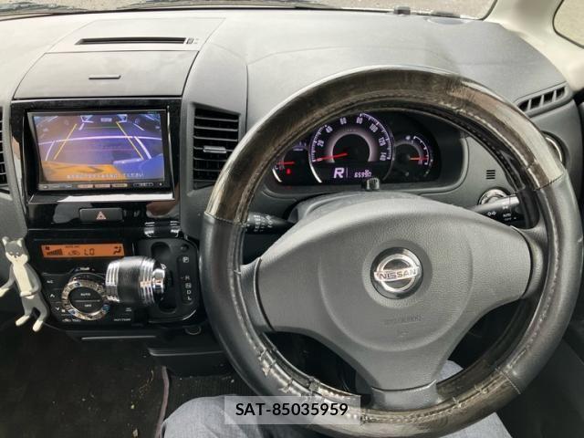 Nissan ROOX 2011-07 7963633-16