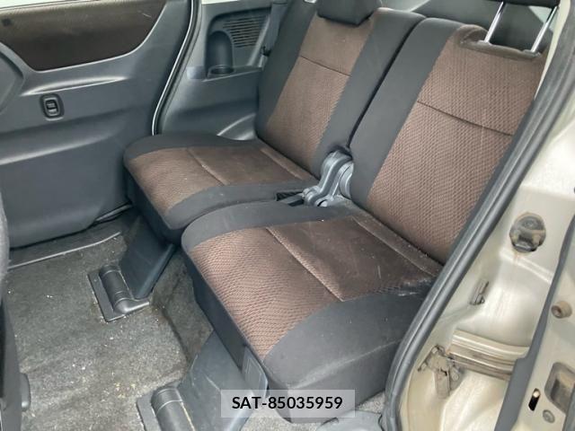 Nissan ROOX 2011-07 7963633-23