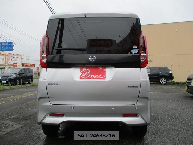 Nissan ROOX 2022-02 7963631-4
