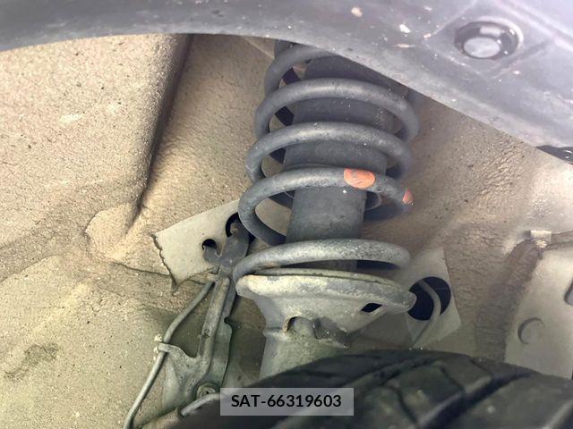 Nissan ROOX 2013-02 7962656-19