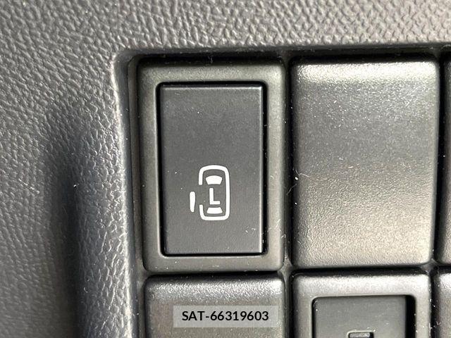 Nissan ROOX 2013-02 7962656-3