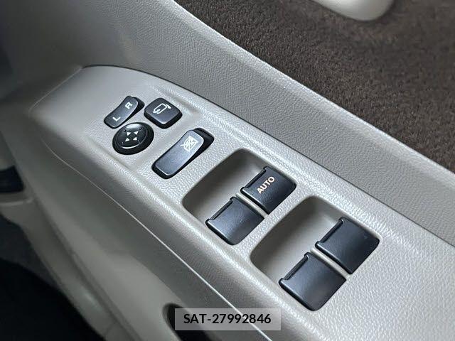 Nissan ROOX 2013-02 7963632-16