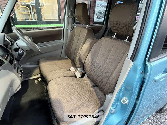 Nissan ROOX 2013-02 7963632-18