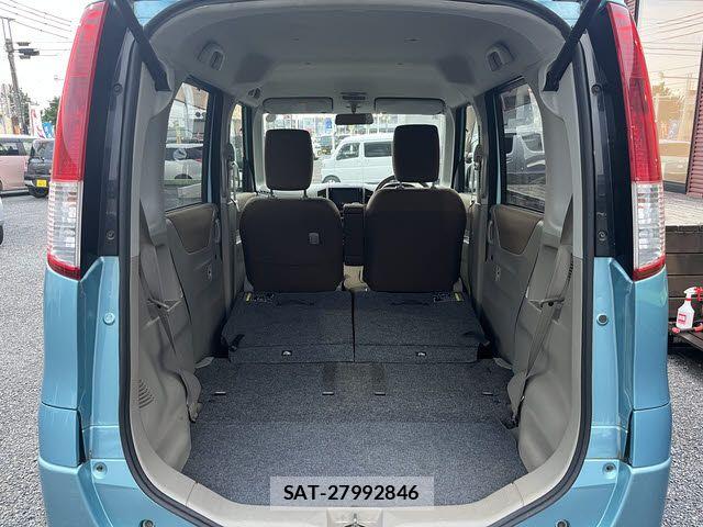 Nissan ROOX 2013-02 7963632-21