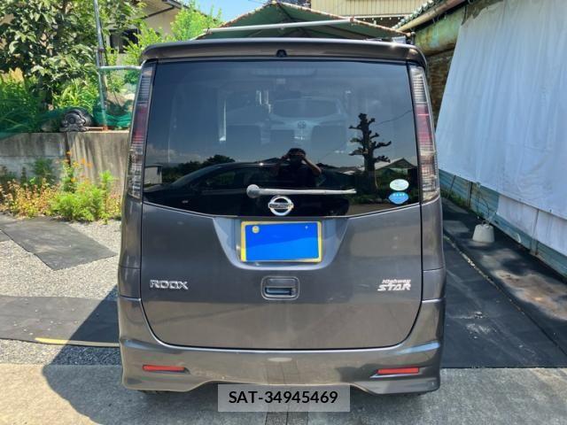 Nissan ROOX 2011-07 7980890-4