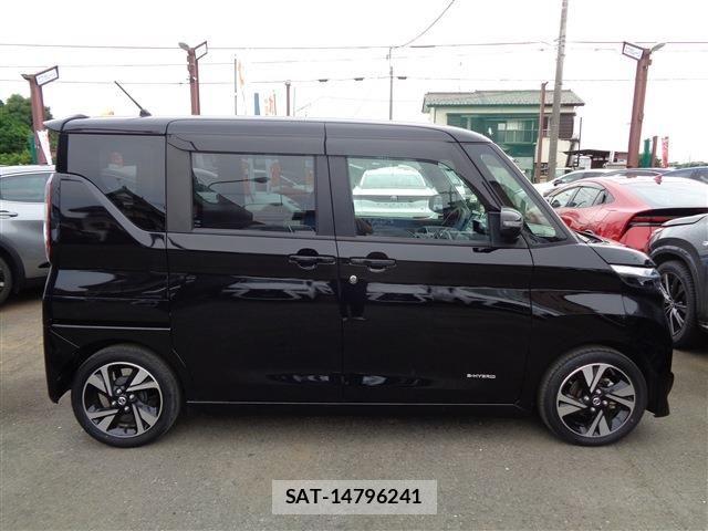 Nissan ROOX 2023-02 8038006-3