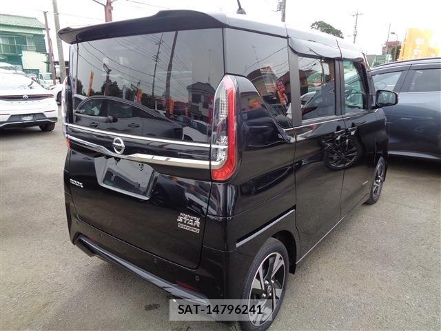 Nissan ROOX 2023-02 8038006-7