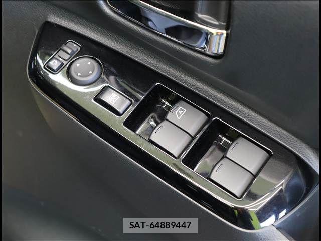 Nissan ROOX 2023-07 8037996-18