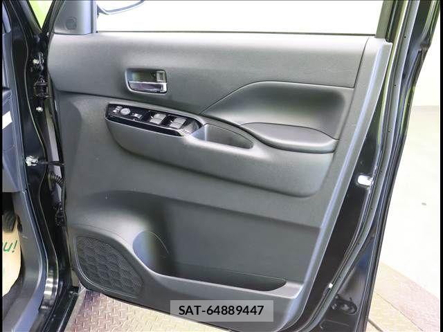Nissan ROOX 2023-07 8037996-19