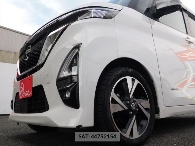 Nissan ROOX 2020-05 8038014-13