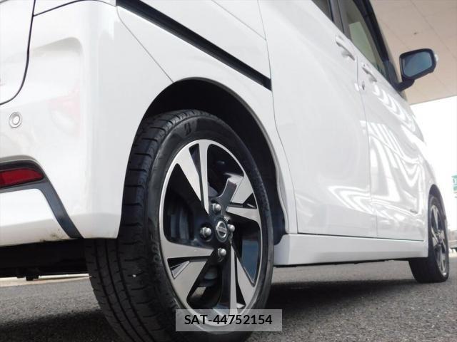 Nissan ROOX 2020-05 8038014-18