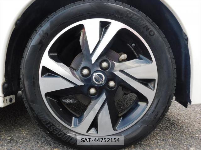 Nissan ROOX 2020-05 8038014-25