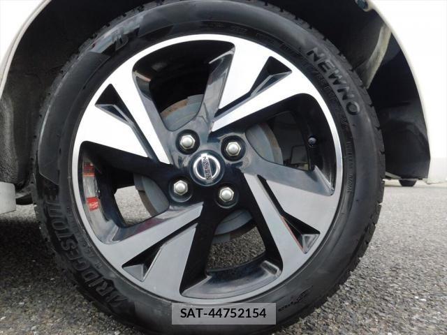 Nissan ROOX 2020-05 8038014-28