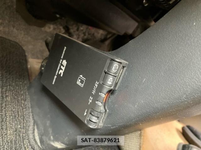 Nissan ROOX 2011-01 8038027-11