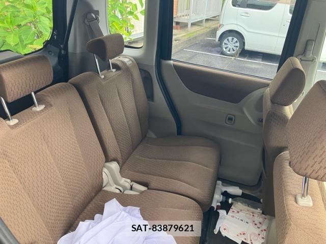 Nissan ROOX 2011-01 8038027-7