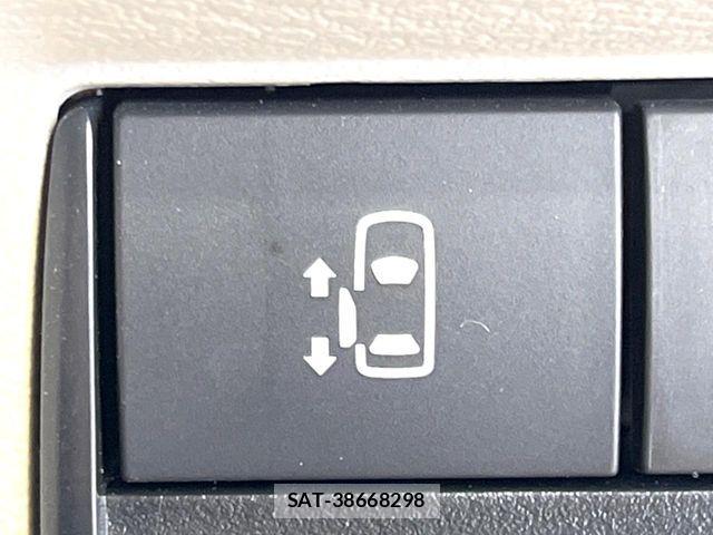 Nissan ROOX 2020-08 8038010-4