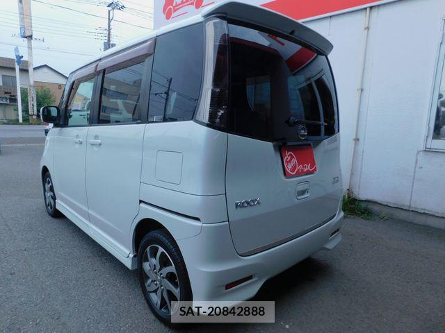 Nissan ROOX 2010-05 8038023-2